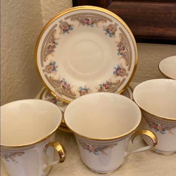 Lenox China- Vintage LOT 4 cups/saucers Lenox Versailles china - Picture 1 of 6